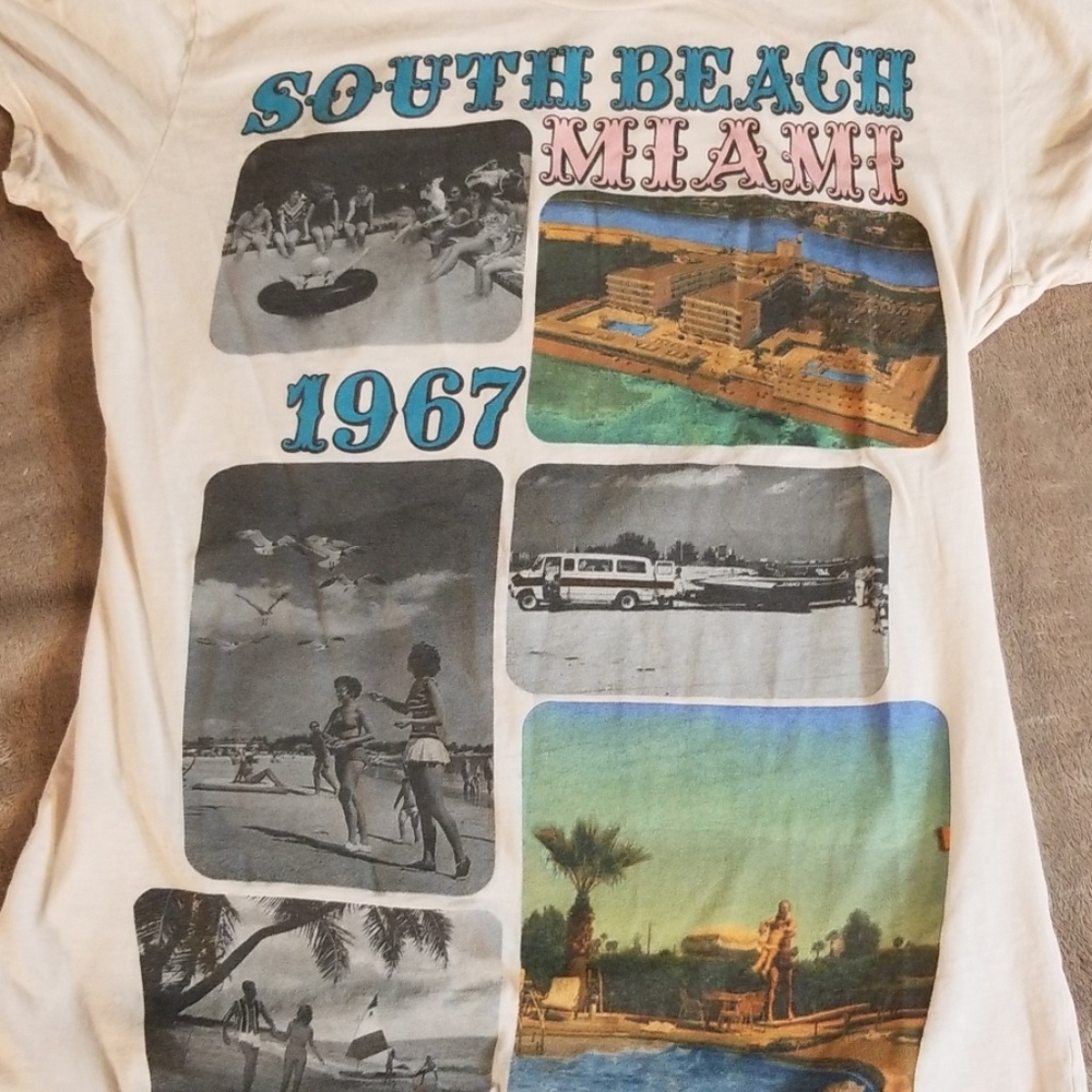 2/$16💎Vintage Five Crown T-shirt - Picture 2 of 2